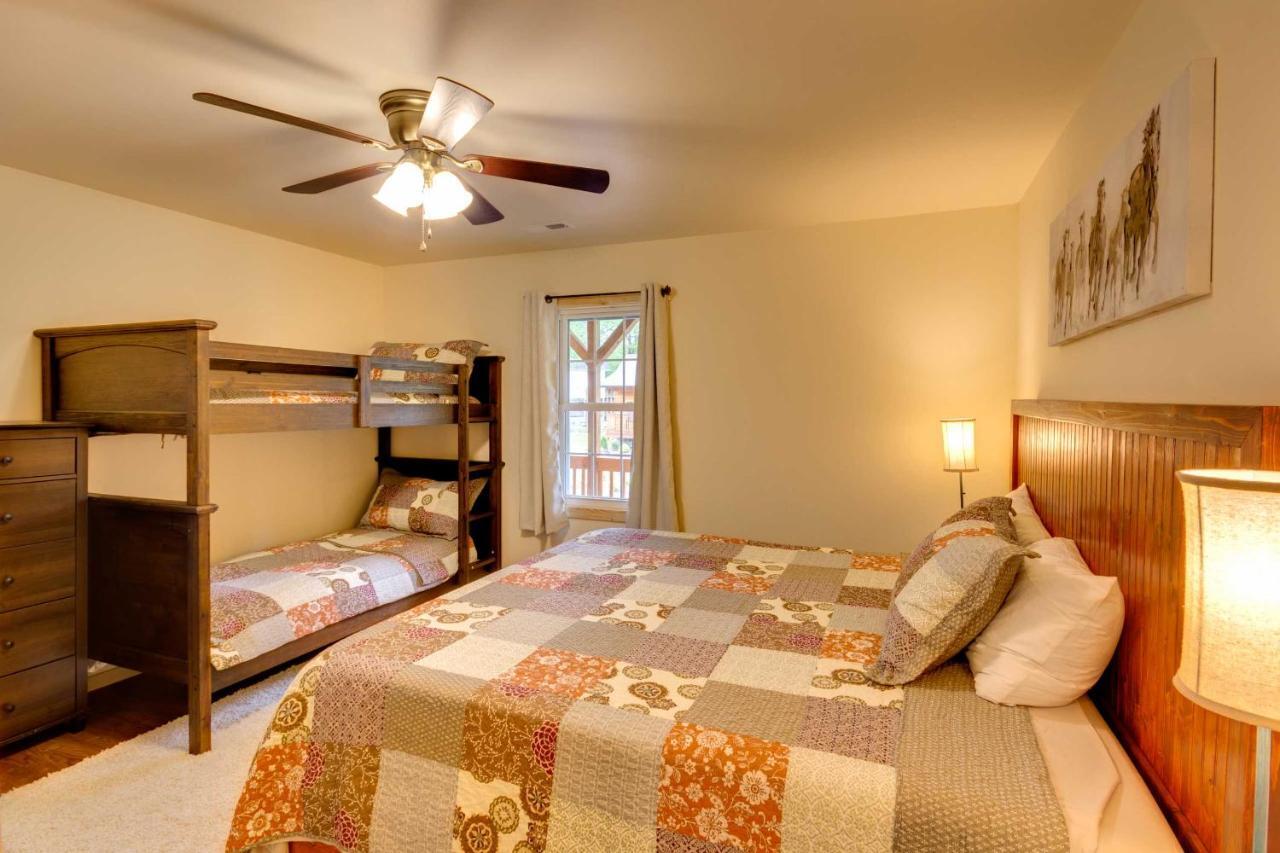 Cozy Bryson City Cabin On Tuck River With Fire Pit! Extérieur photo